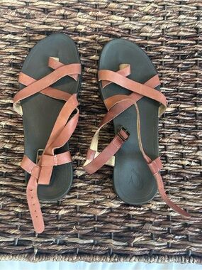 OluKai Women's Rust Brown Leather Crisscross Ankle Strap Sandals